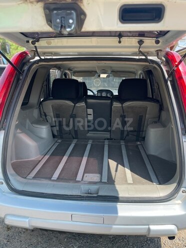 Nissan X-Trail 2001, 325,300 km - 2.0 l - Saatlı
