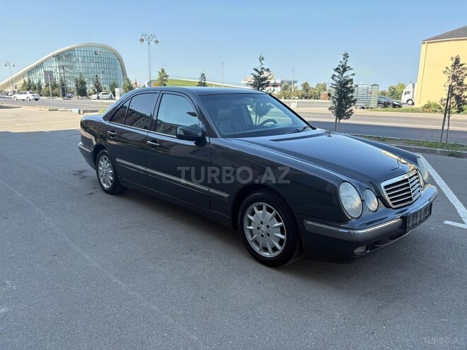 Mercedes E 240 2001, 300,000 km - 2.4 л - Xırdalan