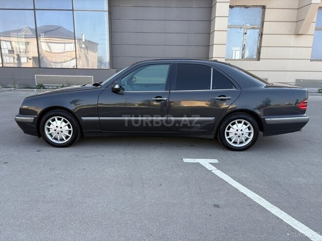 Mercedes E 240 2001, 300,000 km - 2.4 л - Xırdalan