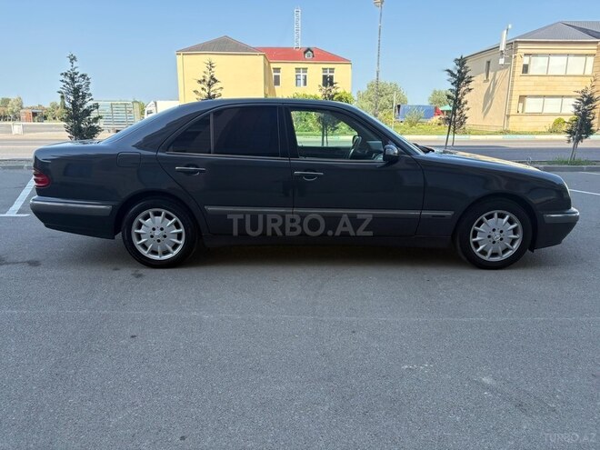 Mercedes E 240 2001, 300,000 km - 2.4 л - Xırdalan