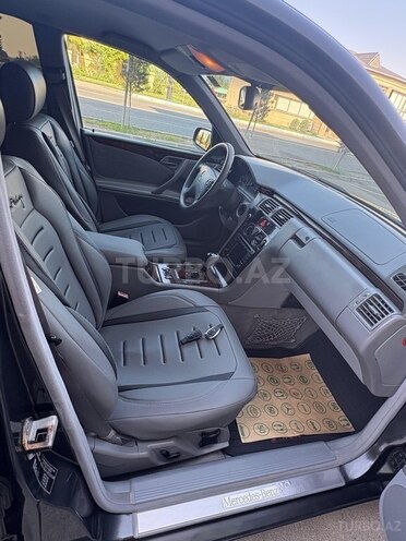Mercedes E 240 2001, 300,000 km - 2.4 л - Xırdalan