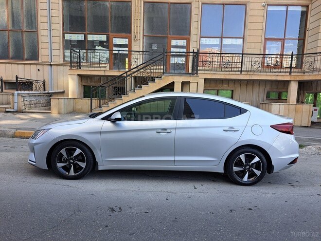 Hyundai Elantra 2019, 189,903 km - 2.0 l - Bakı
