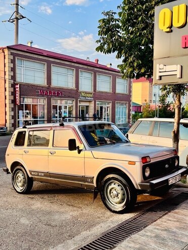 LADA (VAZ) Niva 2009, 130,000 km - 1.7 л - Qusar