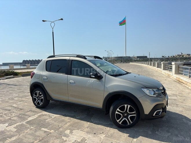 Renault Sandero 2020, 106,000 km - 1.6 л - Bakı