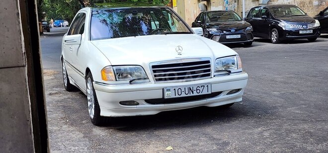 Mercedes C 200 2000, 246,000 km - 2.0 l - Bakı