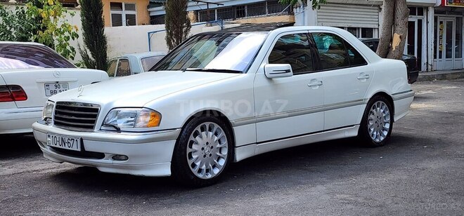 Mercedes C 200 2000, 246,000 km - 2.0 l - Bakı