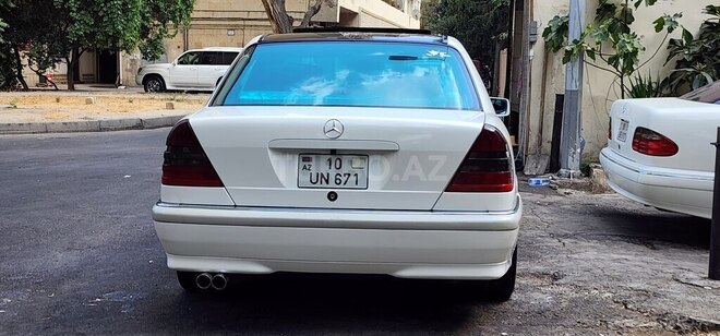 Mercedes C 200 2000, 246,000 km - 2.0 l - Bakı