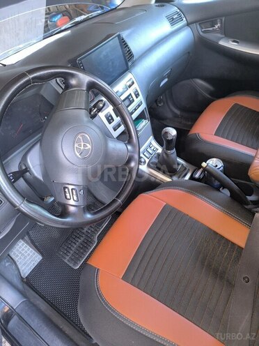 Toyota Corolla 2005, 352,985 km - 1.4 l - Beyləqan
