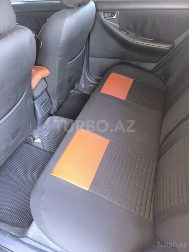 Toyota Corolla 2005, 352,985 km - 1.4 l - Beyləqan