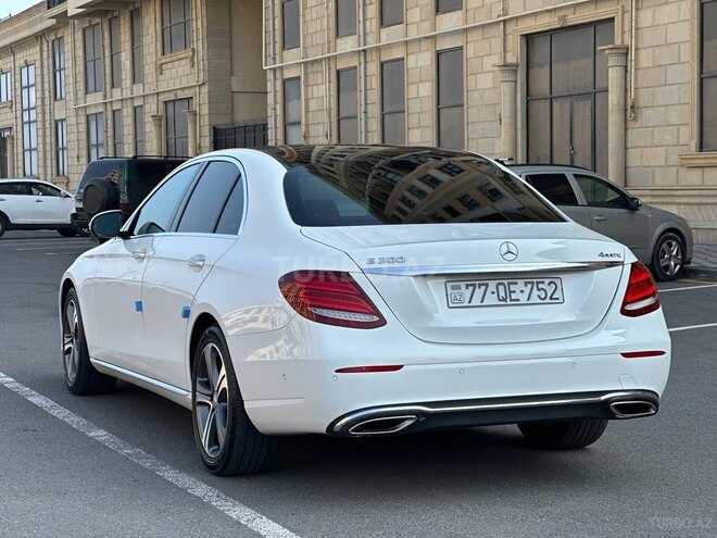 Mercedes E 300 4MATIC 2016, 188,000 km - 3.5 л - Sumqayıt