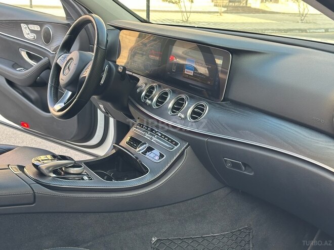 Mercedes E 300 4MATIC 2016, 188,000 km - 3.5 л - Sumqayıt
