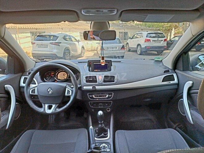 Renault Megane 2009, 280,000 km - 1.5 l - Bakı