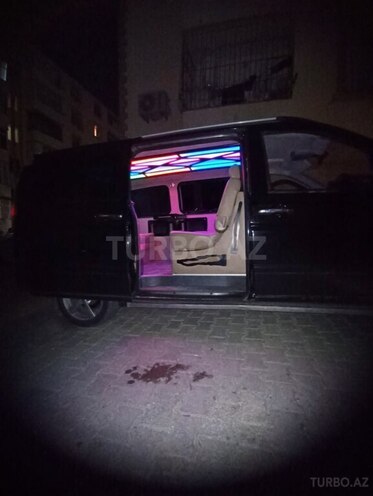 Mercedes Vito 111 2010, 404,000 km - 2.2 l - Bakı