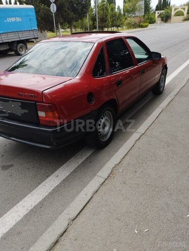 Opel Vectra 1990, 157,000 km - 1.6 l - Mingəçevir