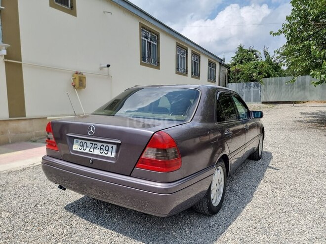 Mercedes C 220 1994, 555,000 km - 2.2 л - Quba