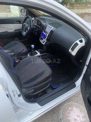 Hyundai i30 2008, 258,000 km - 1.6 л - Bakı