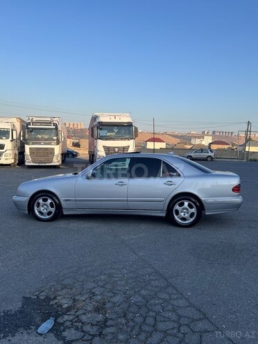 Mercedes E 220 d 2001, 417,570 km - 2.2 л - Bakı