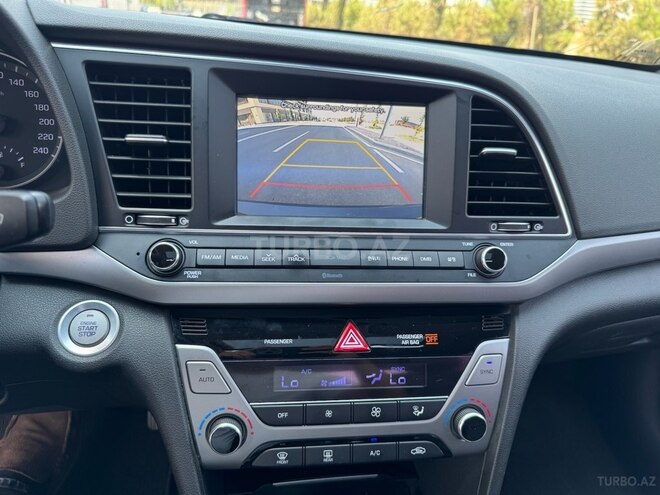 Hyundai Avante 2015, 205,000 km - 1.6 l - Bakı