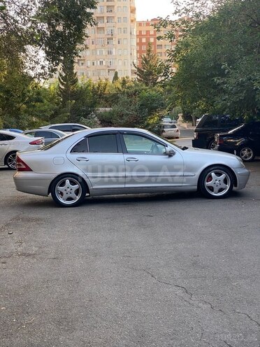Mercedes C 240 2001, 124,540 km - 2.6 l - Bakı