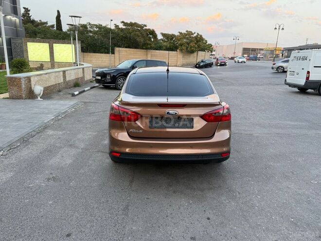 Ford Focus 2013, 125,300 km - 1.6 л - Bakı