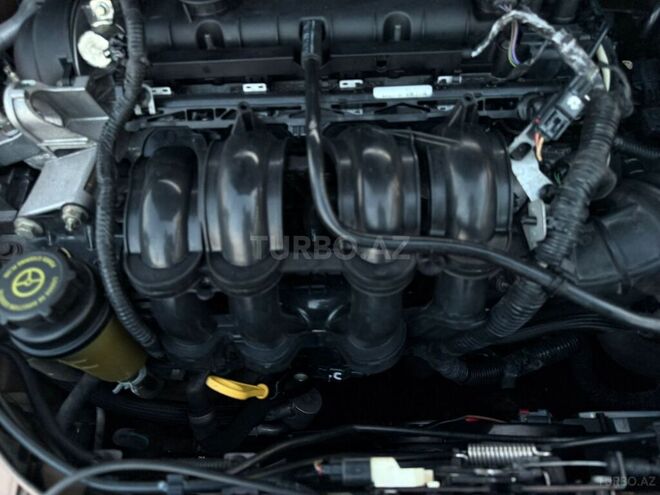 Ford Focus 2013, 125,300 km - 1.6 л - Bakı