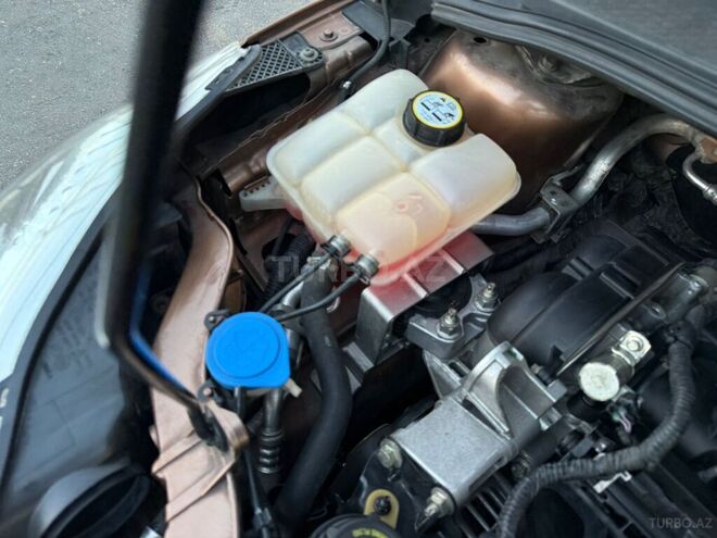 Ford Focus 2013, 125,300 km - 1.6 л - Bakı