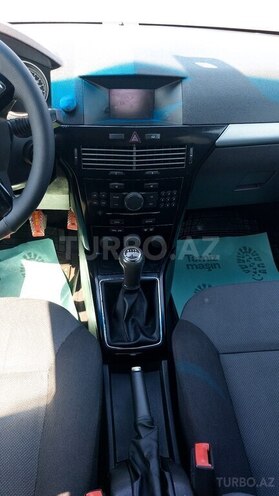 Opel Astra 2025, 235,000 km - 1.4 l - Bakı