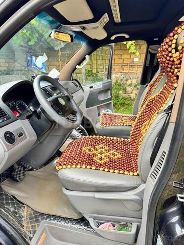 Volkswagen Multivan 2005, 245,500 km - 2.5 л - Qax