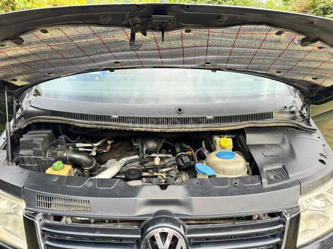 Volkswagen Multivan 2005, 245,500 km - 2.5 л - Qax