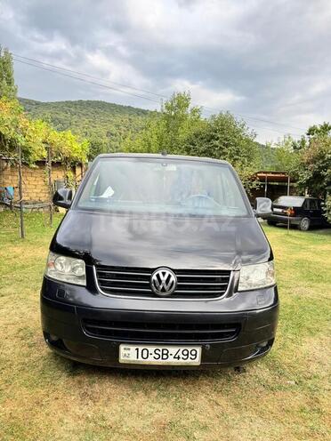 Volkswagen Multivan 2005, 245,500 km - 2.5 л - Qax