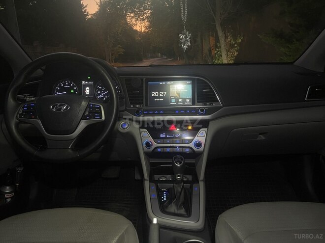 Hyundai Elantra 2016, 117,000 km - 2.0 л - Bakı