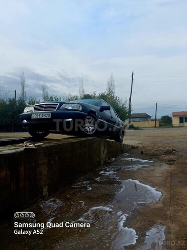 Mercedes C 240 1999, 232,000 km - 2.4 l - Neftçala