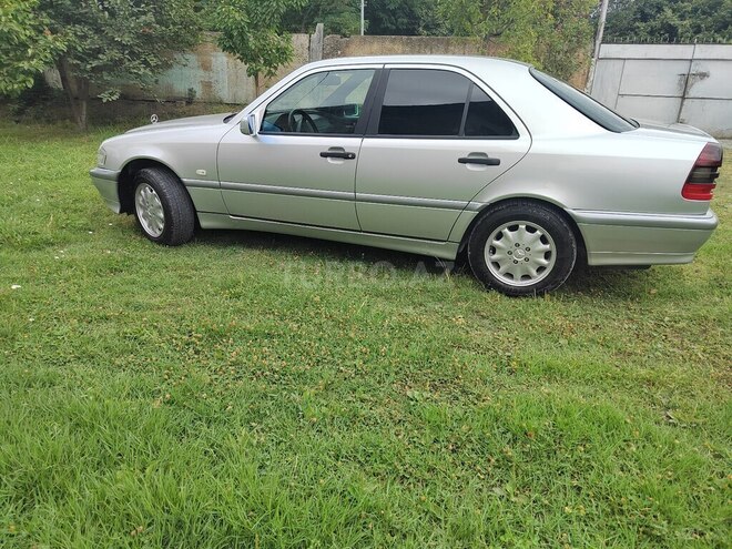 Mercedes C 200 2000, 334,000 km - 2.0 л - Qəbələ