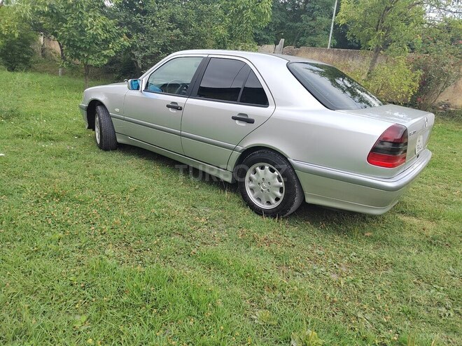 Mercedes C 200 2000, 334,000 km - 2.0 л - Qəbələ