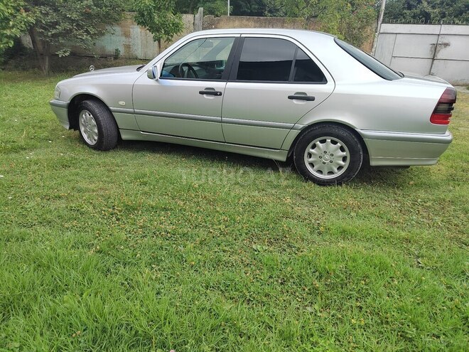 Mercedes C 200 2000, 334,000 km - 2.0 л - Qəbələ