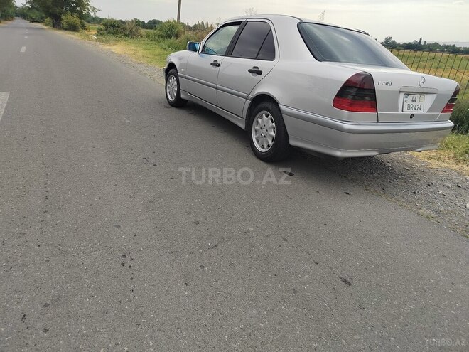 Mercedes C 200 2000, 334,000 km - 2.0 л - Qəbələ