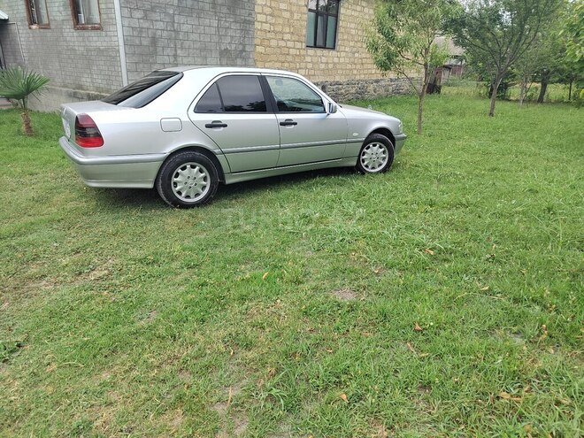 Mercedes C 200 2000, 334,000 km - 2.0 л - Qəbələ
