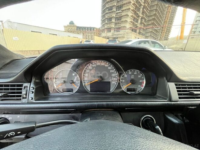 Mercedes E 220 1994, 390,000 km - 2.2 l - Bakı