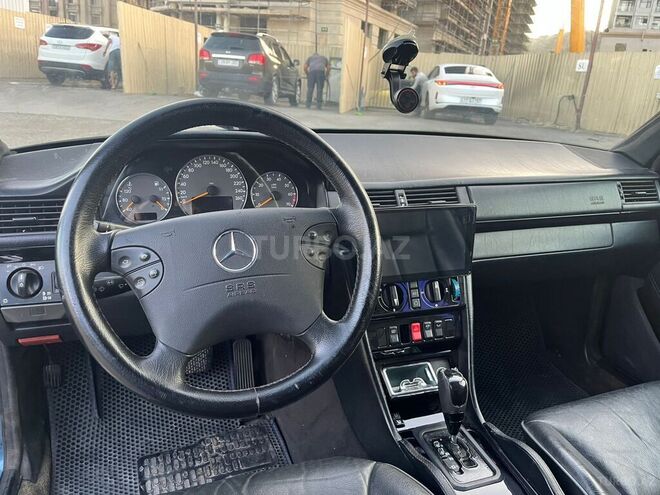 Mercedes E 220 1994, 390,000 km - 2.2 l - Bakı