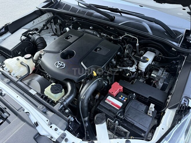 Toyota Hilux 2020, 110,000 km - 2.4 l - Bakı