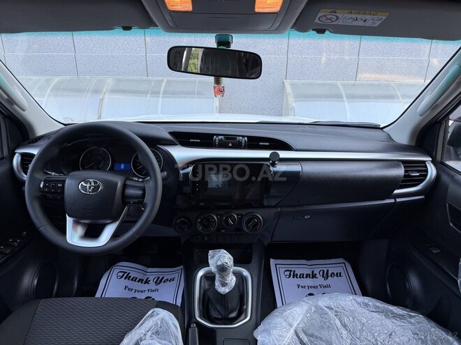 Toyota Hilux 2020, 110,000 km - 2.4 l - Bakı