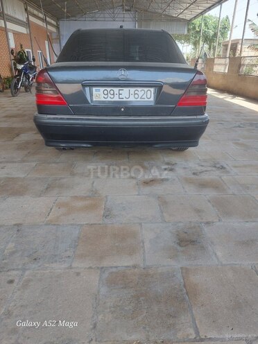 Mercedes C 240 1999, 232,000 km - 2.4 l - Neftçala