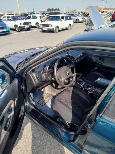 BMW 318 1993, 380,000 km - 1.8 l - Bakı