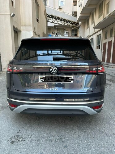Volkswagen ID.6 Crozz-8