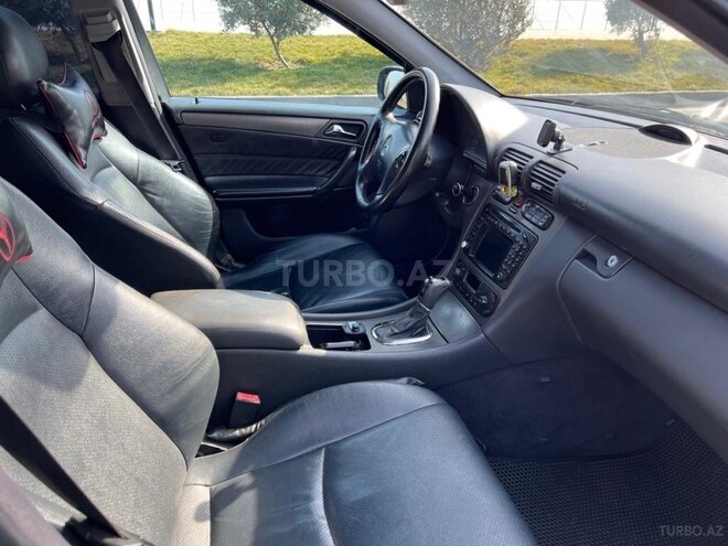 Mercedes C 320 2001, 415,000 km - 3.2 l - Sumqayıt