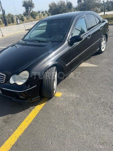 Mercedes C 320 2001, 415,000 km - 3.2 l - Sumqayıt