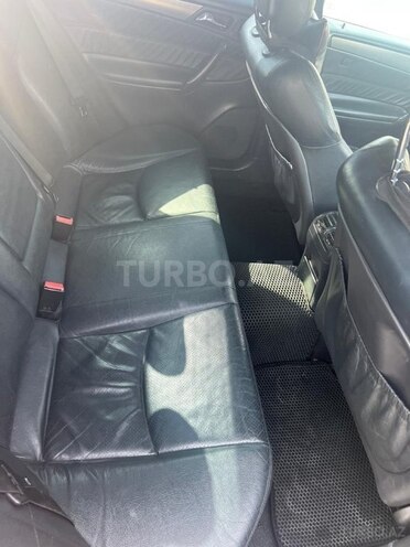 Mercedes C 320 2001, 415,000 km - 3.2 l - Sumqayıt