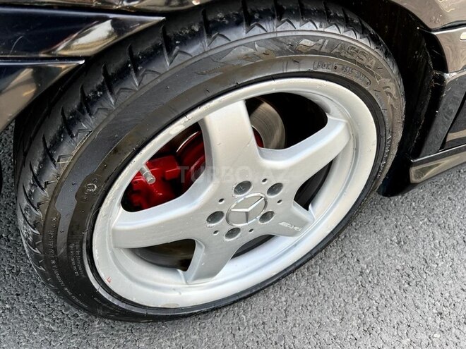 Mercedes C 320 2001, 415,000 km - 3.2 l - Sumqayıt