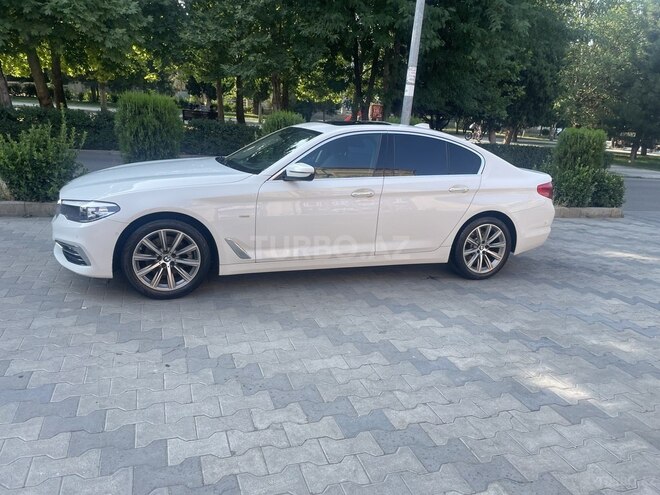 BMW 520 2018, 110,000 km - 2.0 l - Gəncə