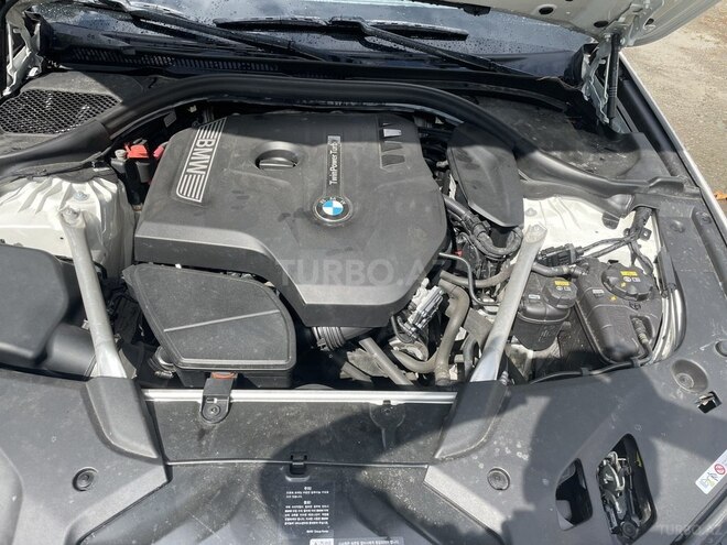 BMW 520 2018, 110,000 km - 2.0 l - Gəncə